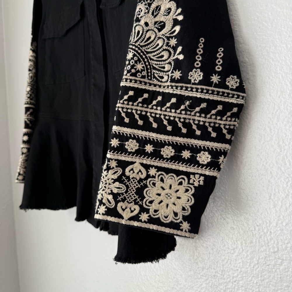 Johnny Was Workshop Marik Black Embroidered Peplum Military Jacket Raw Hem Small - Picture 7 of 14